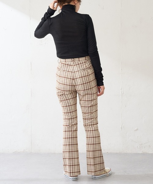 DISCOAT(ディスコート)の「【WEB限定】シアーシームレスタートルプルオーバー(Tシャツ/カットソー・レディース・ホワイト/ベージュ/グレー/モカ/ブラック/テラコッタ・FREE)」の20枚目の写真