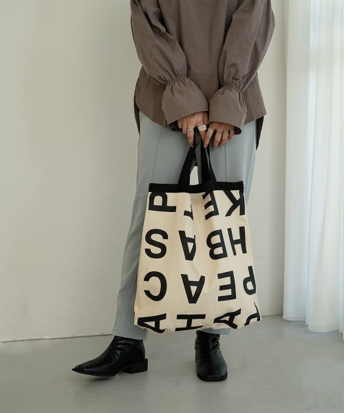 Bab(バブ)の「【WEB限定】アルファベットトートバッグ(トートバッグ・レディース・ブラウン/アイボリー/ベージュ・ONESIZE)」の11枚目の写真