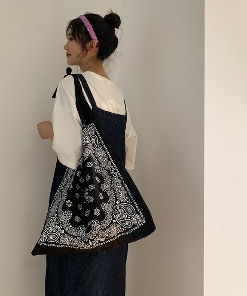 yuue' ( wear )(ユーイ)の「バンダナトートバッグ(トートバッグ・レディース・ブラック・FREE)」の6枚目の写真