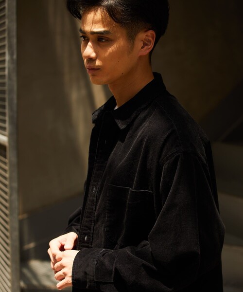 FREAK'S STORE（フリークスストア）の「ビックシルエット レギュラーカラーシャツ/タイプライター/デニム/コーデュロイ（シャツ/ブラウス・メンズ・ホワイト/ライトグレー/ブラウン/ブルー/ストライプ/ダークネイビー/オフホワイト/チェック/ダークブラウン/ベージュ・MEDIUM/LARGE）」の6枚目の写真