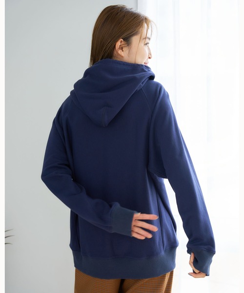 MILKFED.(ミルクフェド)の「FRONT LOGO SWEAT HOODIE(パーカー・レディース・オフホワイト/ネイビー/ブラック/ベージュ/ライトパープル/ライトブルー・ONE SIZE)」の14枚目の写真