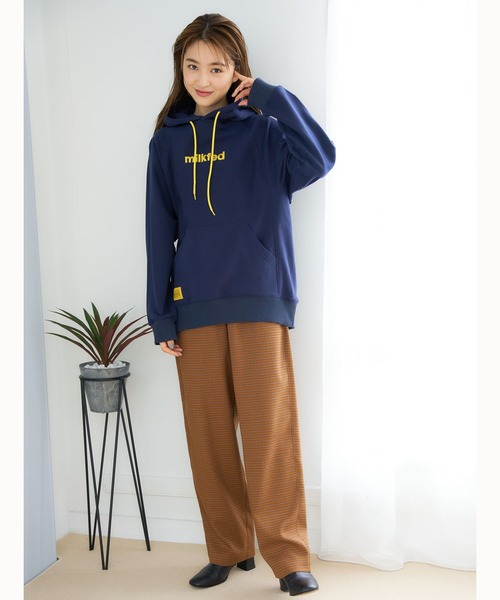 MILKFED.(ミルクフェド)の「FRONT LOGO SWEAT HOODIE(パーカー・レディース・オフホワイト/ネイビー/ブラック/ベージュ/ライトパープル/ライトブルー・ONE SIZE)」の12枚目の写真