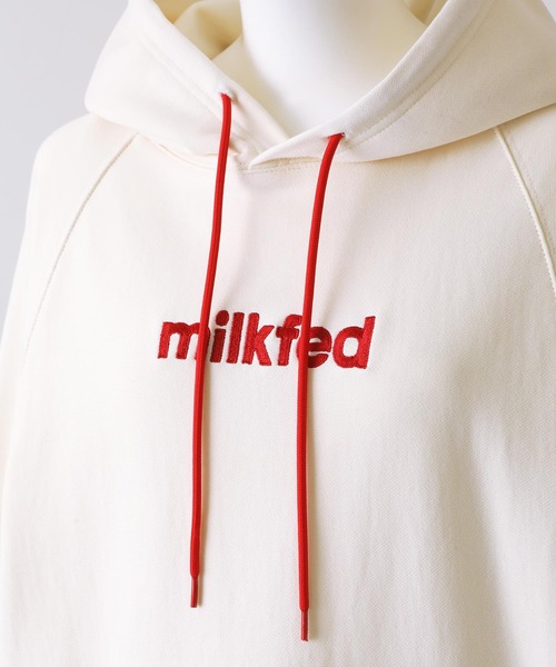 MILKFED.(ミルクフェド)の「FRONT LOGO SWEAT HOODIE(パーカー・レディース・オフホワイト/ネイビー/ブラック/ベージュ/ライトパープル/ライトブルー・ONE SIZE)」の7枚目の写真