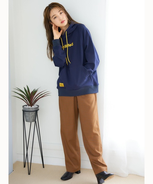 MILKFED.(ミルクフェド)の「FRONT LOGO SWEAT HOODIE(パーカー・レディース・オフホワイト/ネイビー/ブラック/ベージュ/ライトパープル/ライトブルー・ONE SIZE)」の9枚目の写真