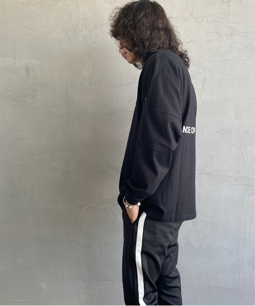 RVCA（ルーカ）の「[RVCA/ルーカ] BIG RVCA ロゴプリントロンT（Tシャツ/カットソー・レディース・ホワイト/ブラック・S/M/L）」の6枚目の写真