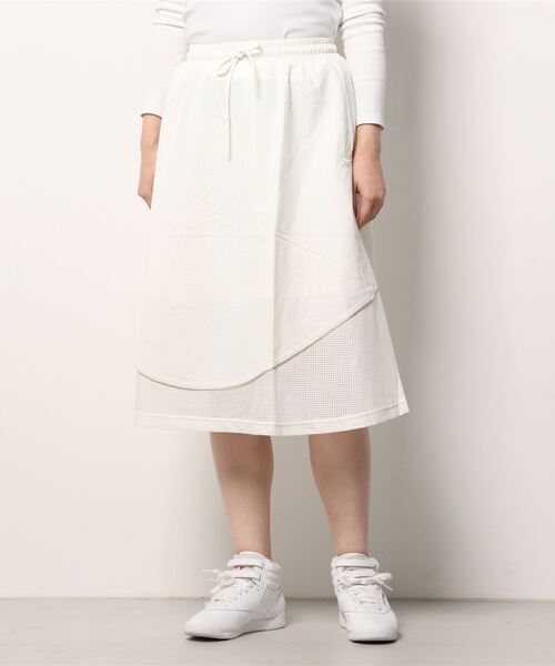 Reebok（リーボック）の「クラシックス マテリアルミックス ベクター スカート / Classics Material-Mix Vector Skirt（スカート・レディース・オフホワイト・MEDIUM/LARGE/SMALL/X-LARGE）」の7枚目の写真