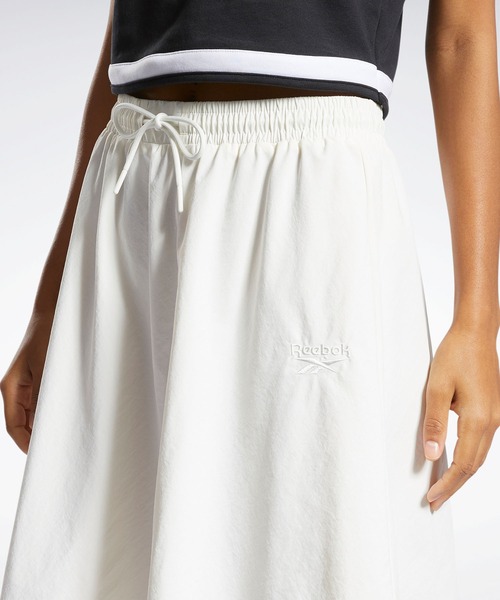 Reebok（リーボック）の「クラシックス マテリアルミックス ベクター スカート / Classics Material-Mix Vector Skirt（スカート・レディース・オフホワイト・MEDIUM/LARGE/SMALL/X-LARGE）」の6枚目の写真