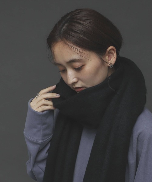 SENSE OF PLACE by URBAN RESEARCH(センスオブプレイスバイアーバンリサーチ)の「ニットフリンジストール(マフラー・レディース・ライトブルー/ベージュ/アイボリー/ブラック・ONE)」の3枚目の写真