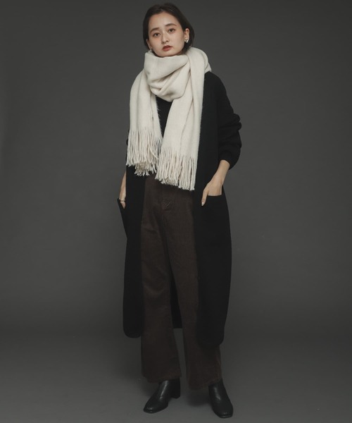 SENSE OF PLACE by URBAN RESEARCH(センスオブプレイスバイアーバンリサーチ)の「ニットフリンジストール(マフラー・レディース・ライトブルー/ベージュ/アイボリー/ブラック・ONE)」の5枚目の写真