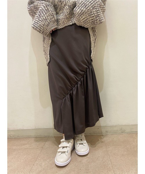 アシンメトリー撥水スカート　エミ　emmi ギャザー　アシメントリー emmi（エミ）の「【emmi atelier】アシンメトリーギャザー