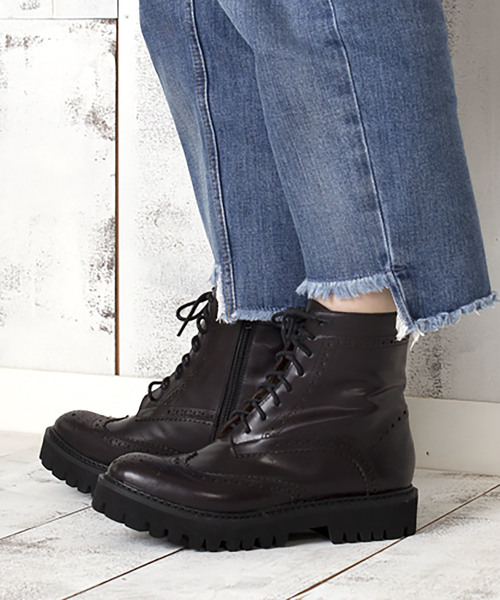 Jeffrey Campbell(ジェフリーキャンベル)の「レースアップショートブーツ(ブーツ・レディース・ブラック/ワイン/ブラウン系その他・39/38/36/37/35)」の3枚目の写真