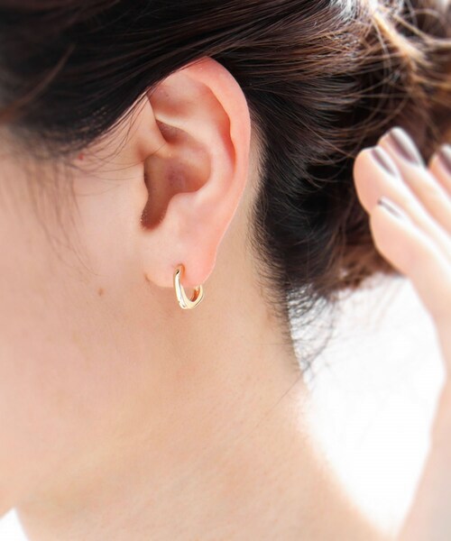 COCOSHNIK（ココシュニック）の「K10トラペーズ フープピアス（ピアス（両耳用）・レディース・ホワイト系その他7・00）」の3枚目の写真