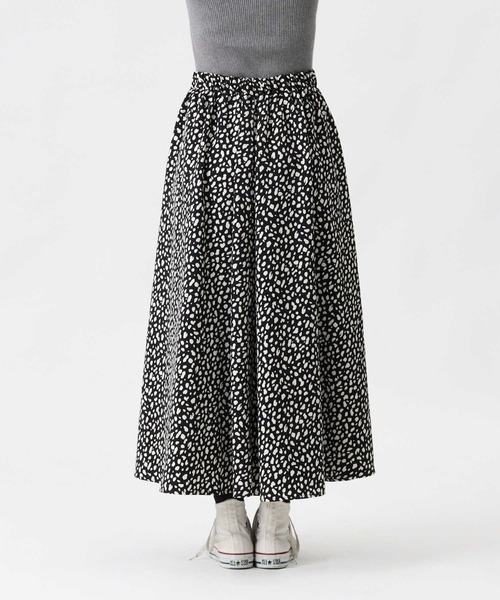 HONEYSUCKLE ROSE（ハニーサックルローズ）の「【HONEYSUCKLE ROSE】２ＷＡＹフレアスカート（スカート・レディース・ベージュ/グレー/オフホワイト/ブラック・M/L）」の13枚目の写真