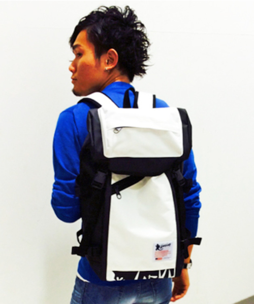 VENCEEXCHANGE（ヴァンスエクスチェンジ）の「LARKINSラーキンス BACKPACK                （バックパック/リュック・メンズ・ホワイト/ダークグリーン/ブラック/ネイビー/アッシュグレー・FREE）」の2枚目の写真