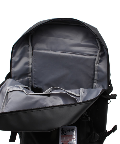 VENCEEXCHANGE（ヴァンスエクスチェンジ）の「LARKINSラーキンス BACKPACK                （バックパック/リュック・メンズ・ホワイト/ダークグリーン/ブラック/ネイビー/アッシュグレー・FREE）」の8枚目の写真