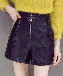 フロントZIPレザーショートパンツ