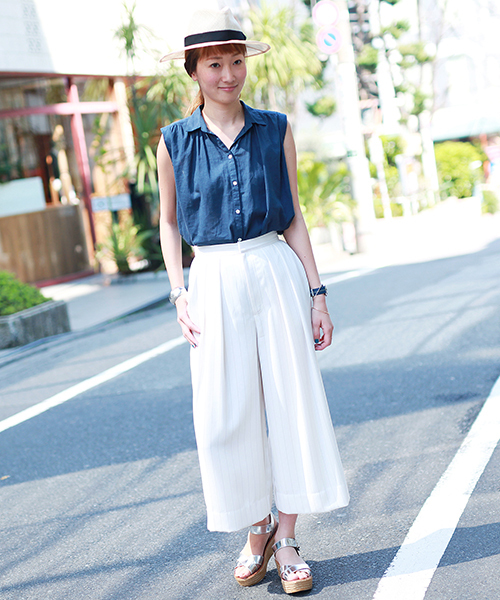 Ray BEAMS（レイビームス）の「Ray BEAMS / ピンストライプ ワイドクロップド パンツ（その他パンツ・レディース・ホワイト/ネイビー・0/1）」の13枚目の写真