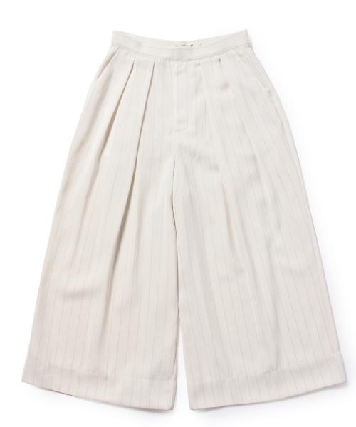 Ray BEAMS（レイビームス）の「Ray BEAMS / ピンストライプ ワイドクロップド パンツ（その他パンツ・レディース・ホワイト/ネイビー・0/1）」の15枚目の写真