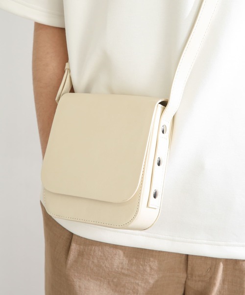 SENSE OF PLACE by URBAN RESEARCH（センスオブプレイスバイアーバンリサーチ）の「フェイクレザーショルダー（ショルダーバッグ・メンズ・ブラック/グリーン/アイボリー/ライトグレー・ONE）」の2枚目の写真