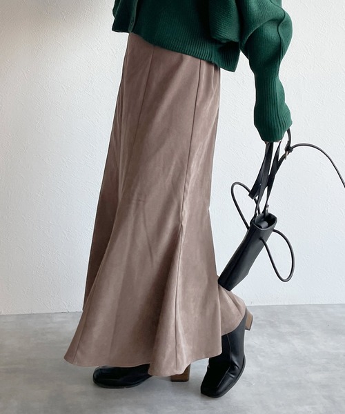w closet（ダブルクローゼット）の「起毛カルゼ切替マーメイドスカート（スカート・レディース・オリーブ/スミクロ/モカ/キナリ/ダークグリーン・FREE）」の4枚目の写真