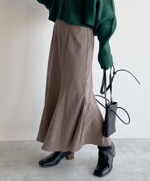 w closet（ダブルクローゼット）の「起毛カルゼ切替マーメイドスカート（スカート・レディース・オリーブ/スミクロ/モカ/キナリ/ダークグリーン・FREE）」の22枚目の写真