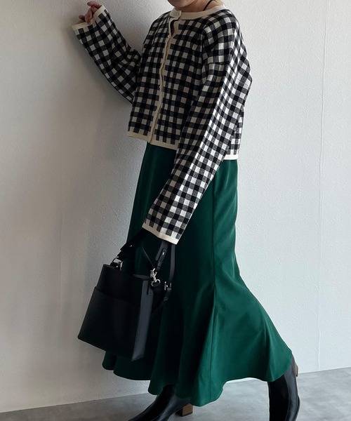w closet（ダブルクローゼット）の「起毛カルゼ切替マーメイドスカート（スカート・レディース・オリーブ/スミクロ/モカ/キナリ/ダークグリーン・FREE）」の6枚目の写真