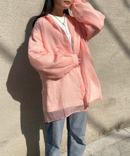 JUGLANS(ユグランス)の「☆ 圧倒的抜け感。シアーストライプビッグシャツ 30414H132(シャツ/ブラウス・レディース・ブラック/ピンク/ライム・FREE)」の3枚目の写真