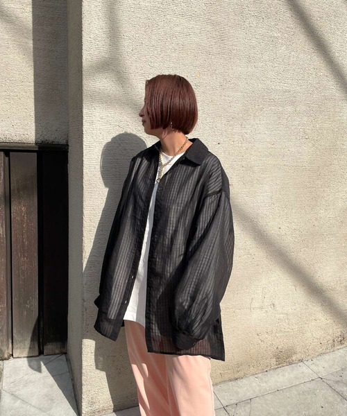 JUGLANS(ユグランス)の「☆ 圧倒的抜け感。シアーストライプビッグシャツ 30414H132(シャツ/ブラウス・レディース・ブラック/ピンク/ライム・FREE)」の6枚目の写真