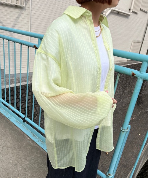 JUGLANS(ユグランス)の「☆ 圧倒的抜け感。シアーストライプビッグシャツ 30414H132(シャツ/ブラウス・レディース・ブラック/ピンク/ライム・FREE)」の22枚目の写真