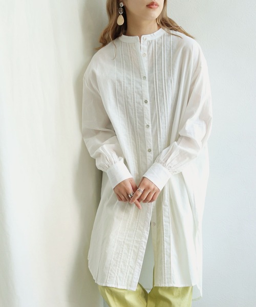 HER CLOSET（ハークローゼット）の「【shemoshelly】ピンタックロングシャツ（シャツ/ブラウス・レディース・ホワイト/ブラック/モカ・M）」の2枚目の写真