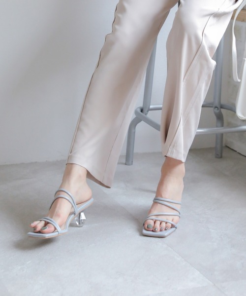 VIVIAN（ヴィヴィアン）の「メニー華奢ストラップクリアヒールサンダル（サンダル・レディース・ナチュラル/ブラック/アンティークゴールド/ブルー/グリーン/ホワイト・LL/S/M/L）」の5枚目の写真