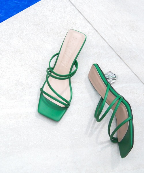 VIVIAN（ヴィヴィアン）の「メニー華奢ストラップクリアヒールサンダル（サンダル・レディース・ナチュラル/ブラック/アンティークゴールド/ブルー/グリーン/ホワイト・LL/S/M/L）」の4枚目の写真