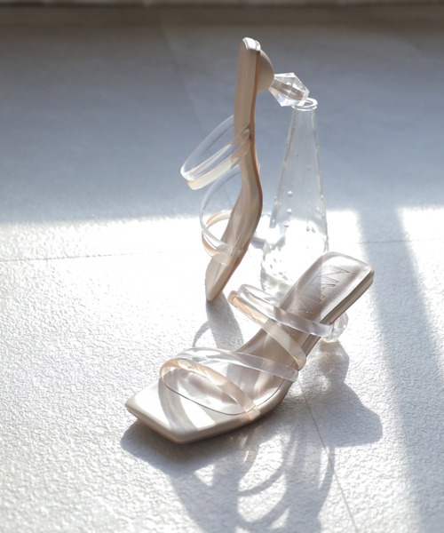 VIVIAN（ヴィヴィアン）の「メニー華奢ストラップクリアヒールサンダル（サンダル・レディース・ナチュラル/ブラック/アンティークゴールド/ブルー/グリーン/ホワイト・LL/S/M/L）」の7枚目の写真