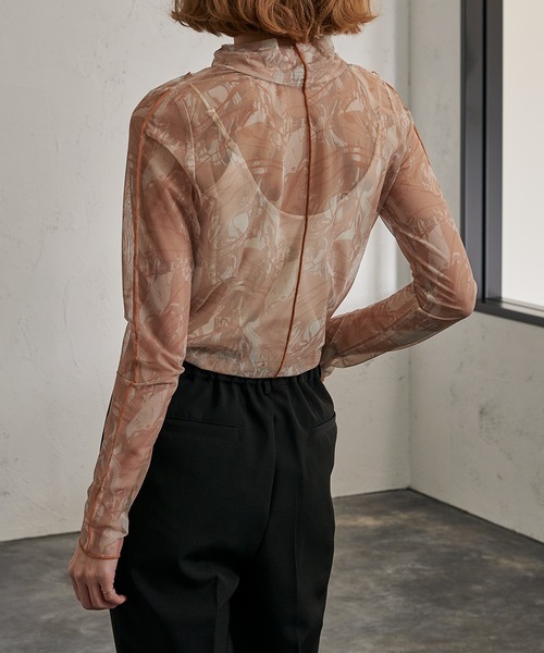 Ezick(エジック)の「2WAYアートプリントシアートップス(Tシャツ/カットソー・レディース・ライトグリーン/アイボリー/ライトブラウン・FREE)」の14枚目の写真