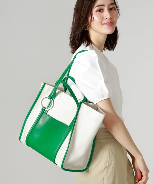 CAST:（キャストコロン）の「バイカラーキャンバス2wayバッグ（トートバッグ・レディース・ブラック/オフホワイト/グリーン系その他3・FREE）」の6枚目の写真