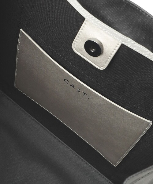 CAST:（キャストコロン）の「バイカラーキャンバス2wayバッグ（トートバッグ・レディース・ブラック/オフホワイト/グリーン系その他3・FREE）」の13枚目の写真