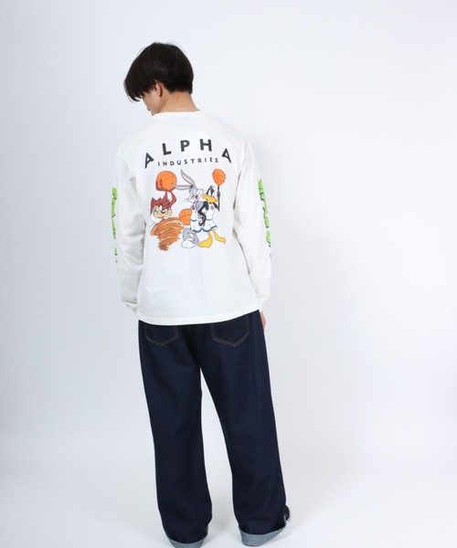 ALPHAインダストリー　ルーニィテューンズ Alpha Industries（アルファインダストリーズ）の「ALPHA×LOONEY