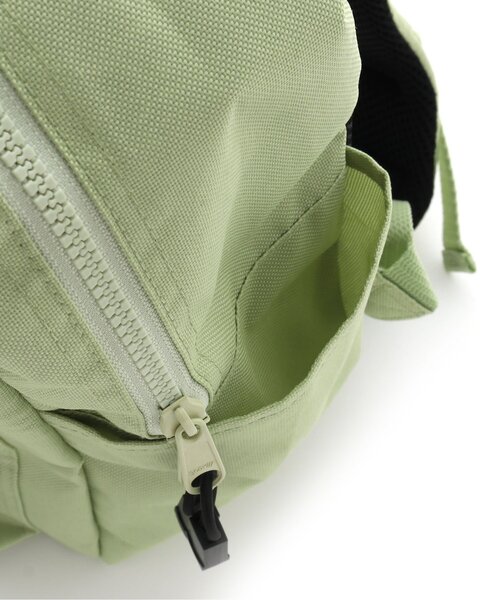 Ampersand(アンパサンド)の「デイリーバックパック(バックパック/リュック・キッズ・ブラック/ブラウン/キャメル/アイボリー/ライム・MEDIUM/SMALL/X-SMALL)」の12枚目の写真