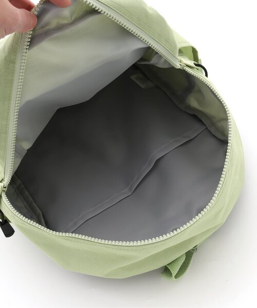 Ampersand(アンパサンド)の「デイリーバックパック(バックパック/リュック・キッズ・ブラック/ブラウン/キャメル/アイボリー/ライム・MEDIUM/SMALL/X-SMALL)」の13枚目の写真