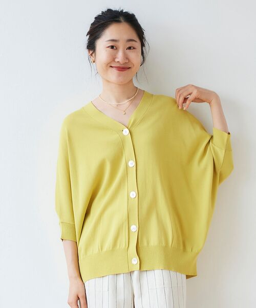 le.coeur blanc（ルクールブラン）の「ドルマンスリーブニットカーディガン（カーディガン/ボレロ・レディース・ホワイト系その他/イエロー/ネイビー/ブラック系その他・38）」の4枚目の写真