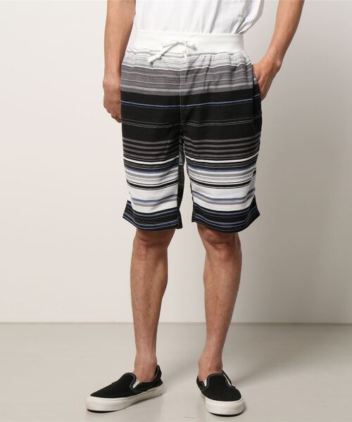 STYLEBLOCK（スタイルブロック）の「ミニ裏毛裏使いウエストリブ総柄プリントショーツ（その他パンツ・メンズ・ブルー系その他2/ブラック系その他5/ターコイズブルー/ブラック系その他/レッド/ホワイト系その他2/グレー系その他2/ホワイト/ブラック系その他4/ホワイト系その他/グレー系その他/ネイビー/ブラック/ブルー系その他/ホワイト系その他3/ホワイト系その他4/ホワイト系その他5/ブラック系その他2/ブラック系その他3/グレー・LL/M/L）」の13枚目の写真