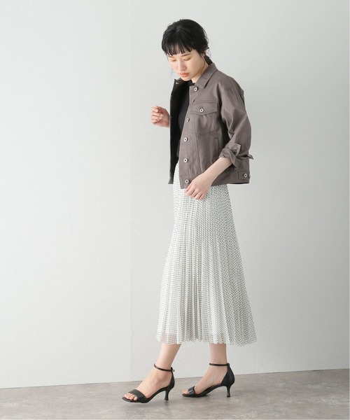 La TOTALITE（ラトータリテ）の「カラー デニム Gジャン（デニムジャケット・レディース・ホワイト/グレー・FREE）」の6枚目の写真