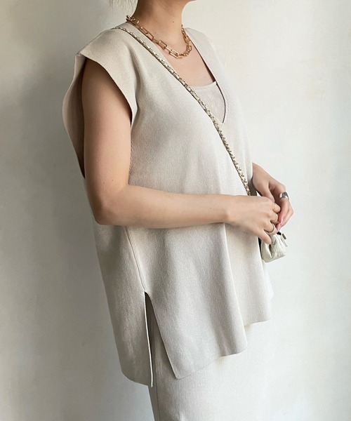 DouDou(ドゥドゥ)の「【WEB限定】 ニットベスト+ニットワンピース セット(ワンピース・レディース・ブラック/ベージュ・FREE)」の9枚目の写真