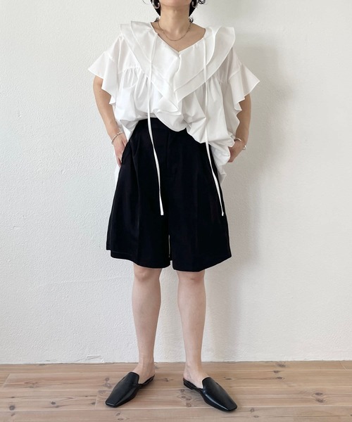 wee9s(ウィークス)の「satin like half pants / サテンライクハーフパンツ(その他パンツ・レディース・カーキ/ブラック・FREE)」の4枚目の写真