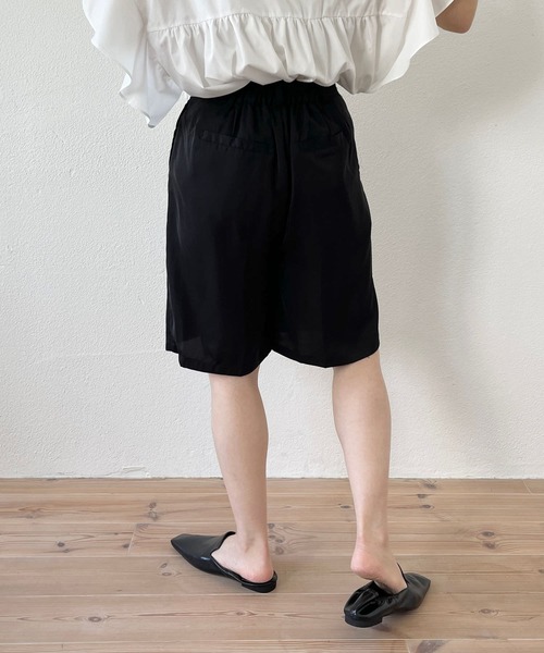 wee9s(ウィークス)の「satin like half pants / サテンライクハーフパンツ(その他パンツ・レディース・カーキ/ブラック・FREE)」の11枚目の写真