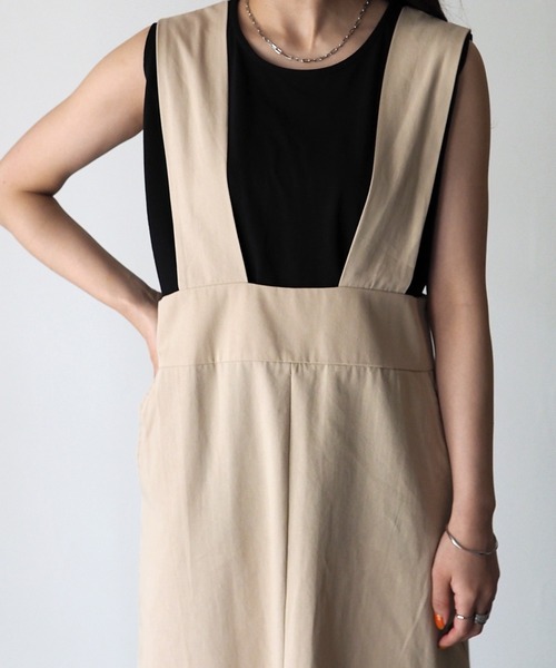 Riberry（リベリー）の「綿ツイルタイトジャンパースカート（ジャンパースカート・レディース・ベージュ/オフホワイト/スミクロ・MEDIUM）」の20枚目の写真