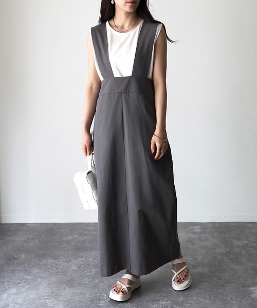 Riberry（リベリー）の「綿ツイルタイトジャンパースカート（ジャンパースカート・レディース・ベージュ/オフホワイト/スミクロ・MEDIUM）」の15枚目の写真