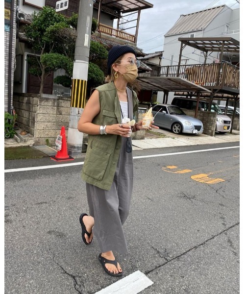 Riberry（リベリー）の「綿ツイルタイトジャンパースカート（ジャンパースカート・レディース・ベージュ/オフホワイト/スミクロ・MEDIUM）」の4枚目の写真