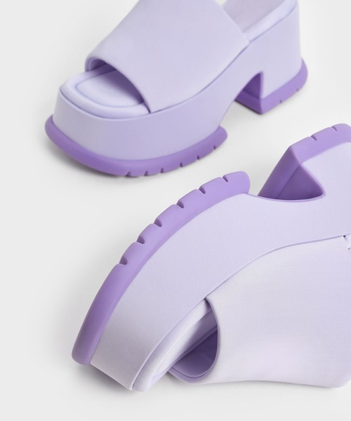 CHARLES & KEITH（チャールズ & キース）の「リサイクルポリエステル プラットフォームサンダル / Recycled Polyester Platform Sandals（サンダル・レディース・ブラック/ライラック/ブルー/イエロー・23cm/23.5cm/24.5cm/25cm/25.5cm/22.5cm）」の8枚目の写真