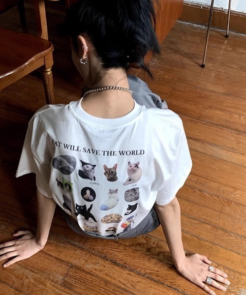 オーバーサイズキャットグラフィックTEE（Tシャツ/カットソー